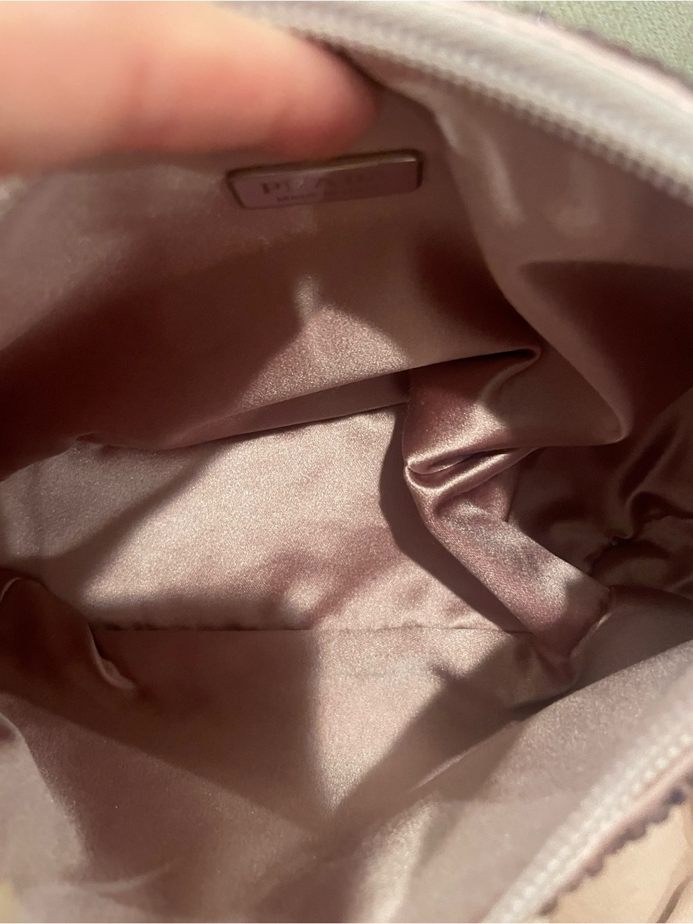 Prada Re Edition 2000 bag - new with box - Picture 8 of 9